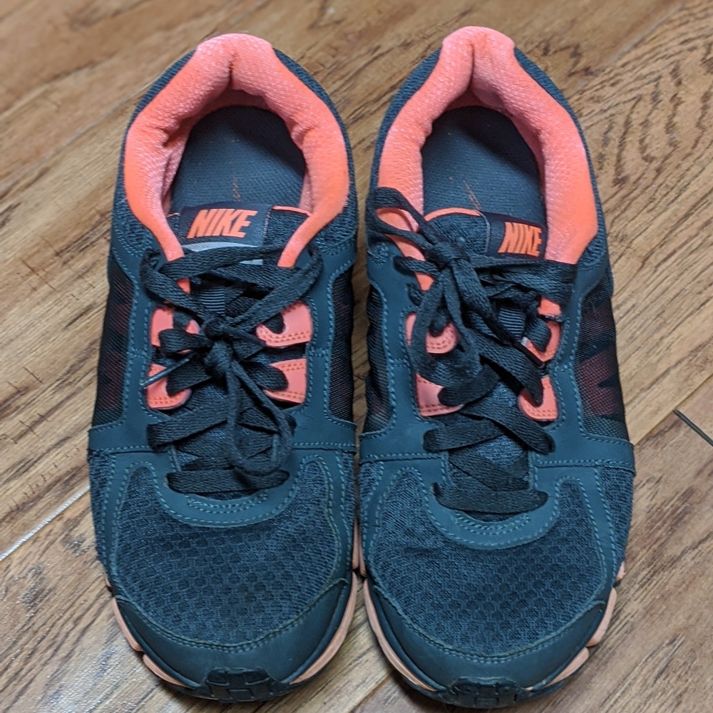 Women's Nike sneakers